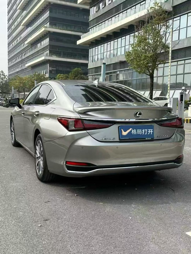 东莞23年雷克萨斯ES7