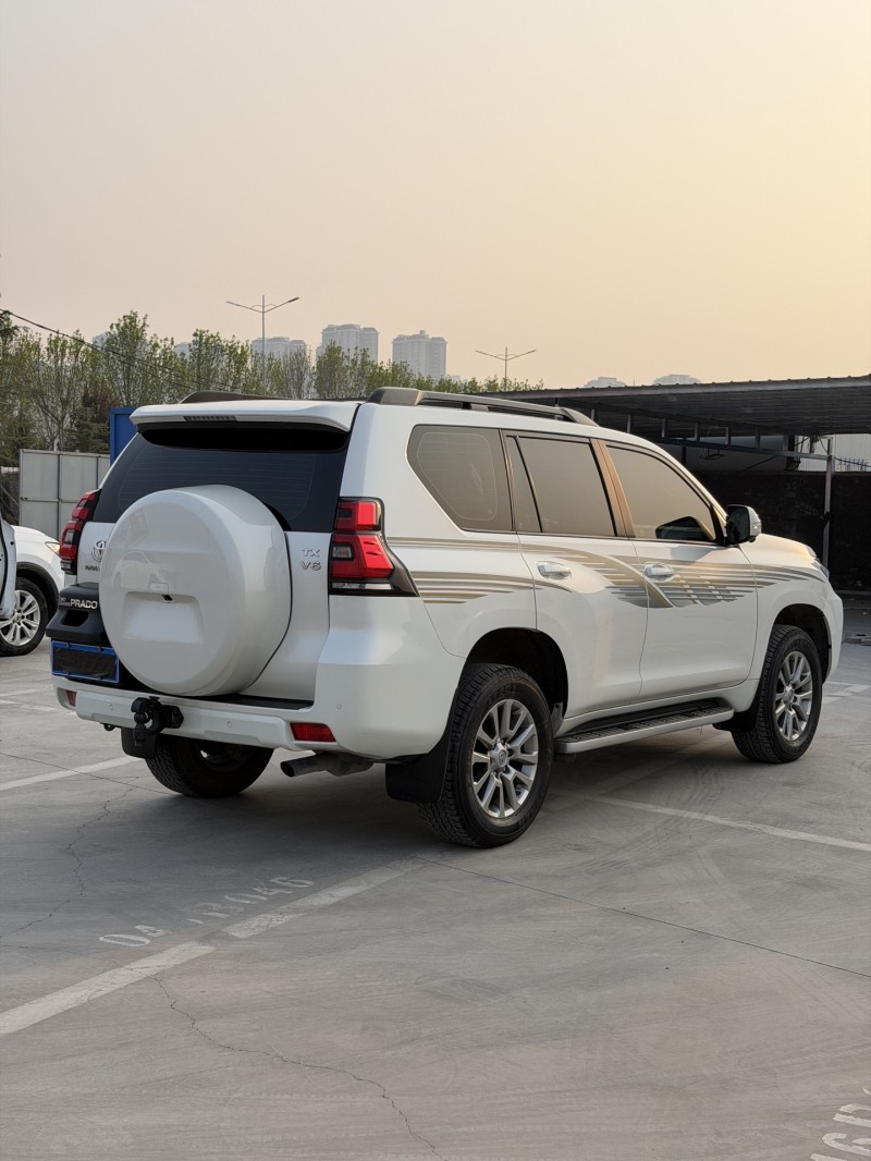新乡20年丰田普拉多7