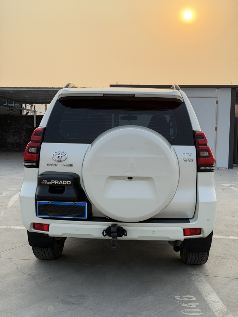 新乡20年丰田普拉多8