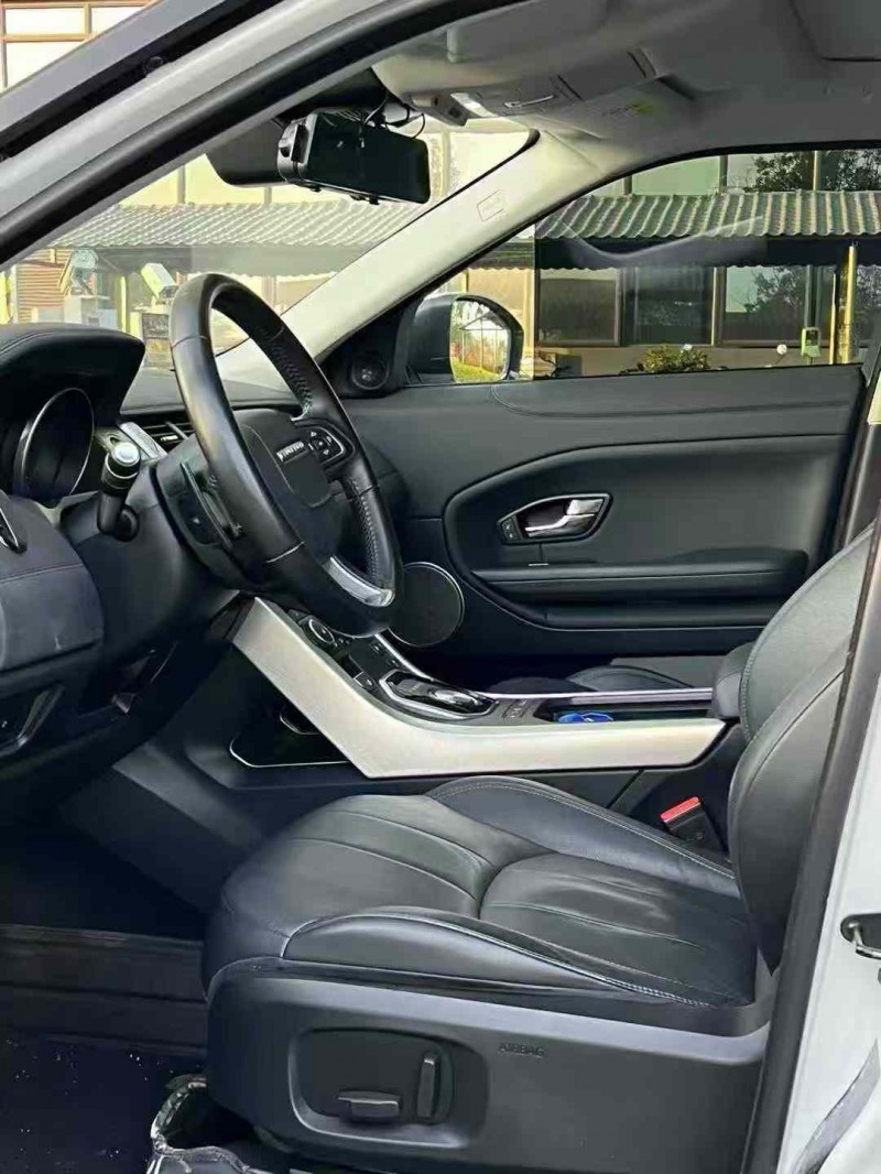 东莞19年路虎极光5