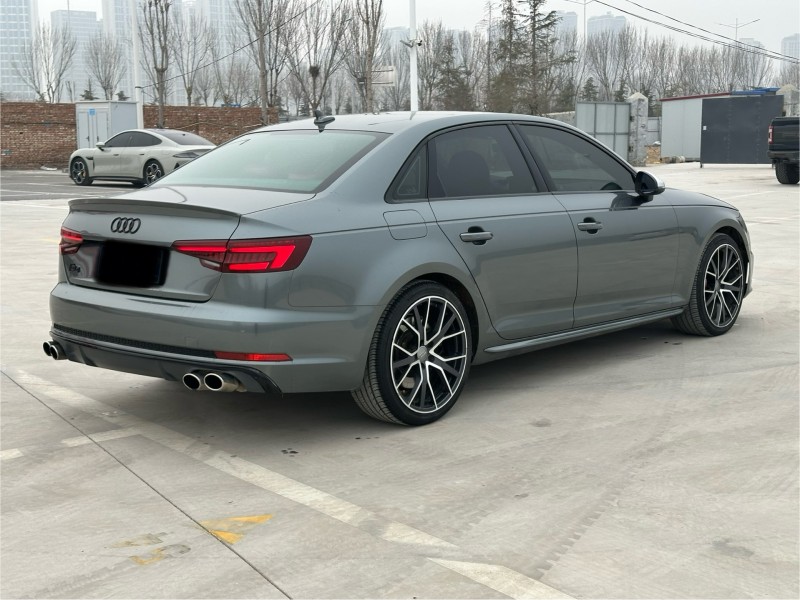 新乡19年奥迪S49