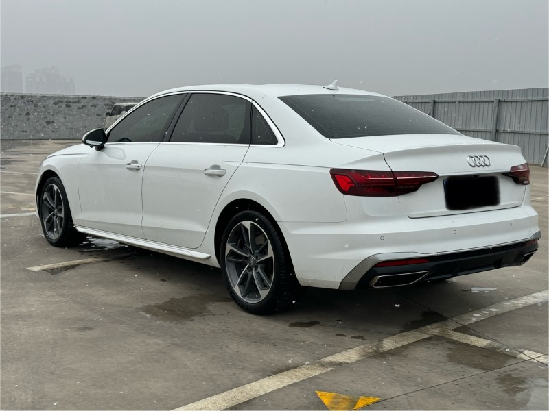 新乡21年奥迪A4L7