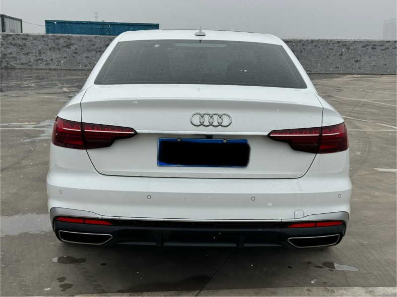新乡21年奥迪A4L8