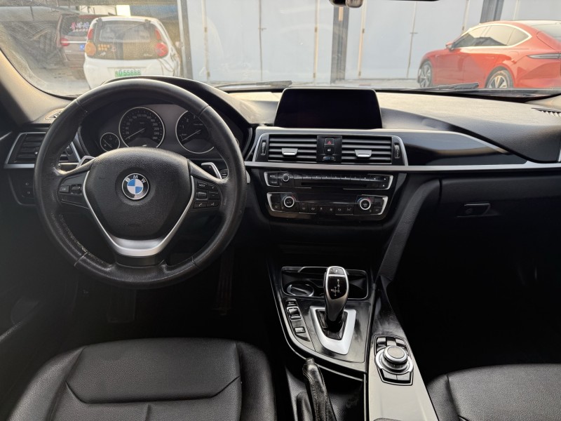 新乡17年宝马3系4