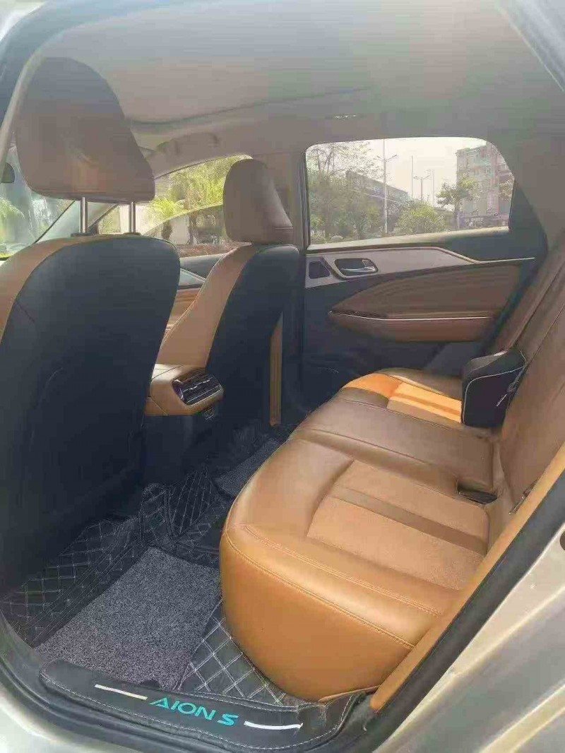 南平23年传祺埃安S5