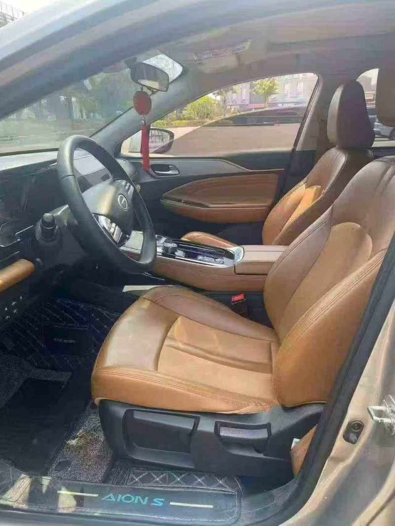 南平23年传祺埃安S6