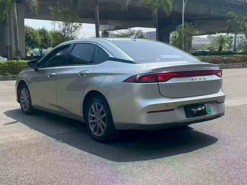 南平23年传祺埃安S7