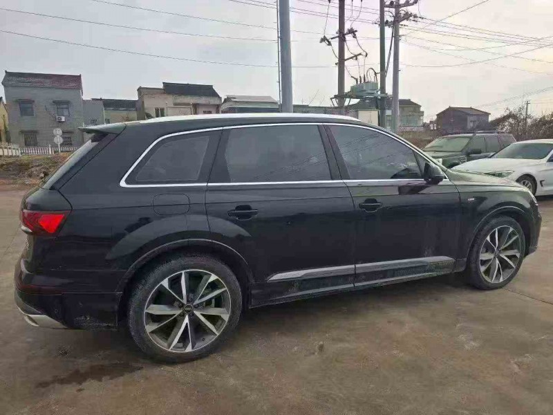 淮安22年奥迪Q78