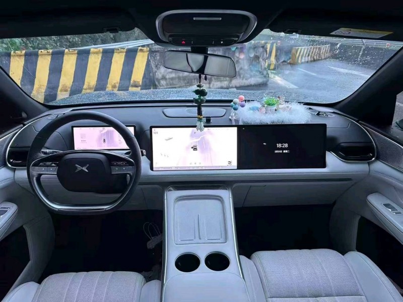 广州24年小鹏汽车G95