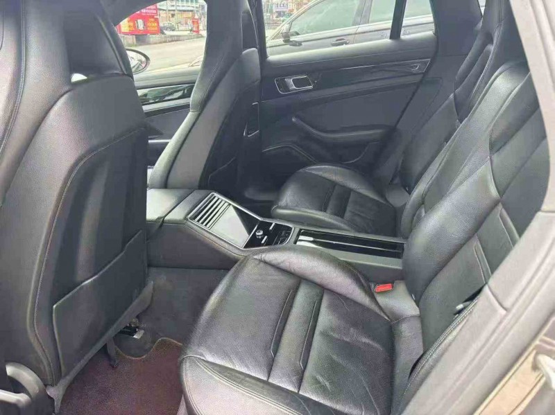 怀化17年保时捷帕拉梅拉5