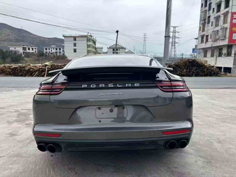 怀化17年保时捷帕拉梅拉9