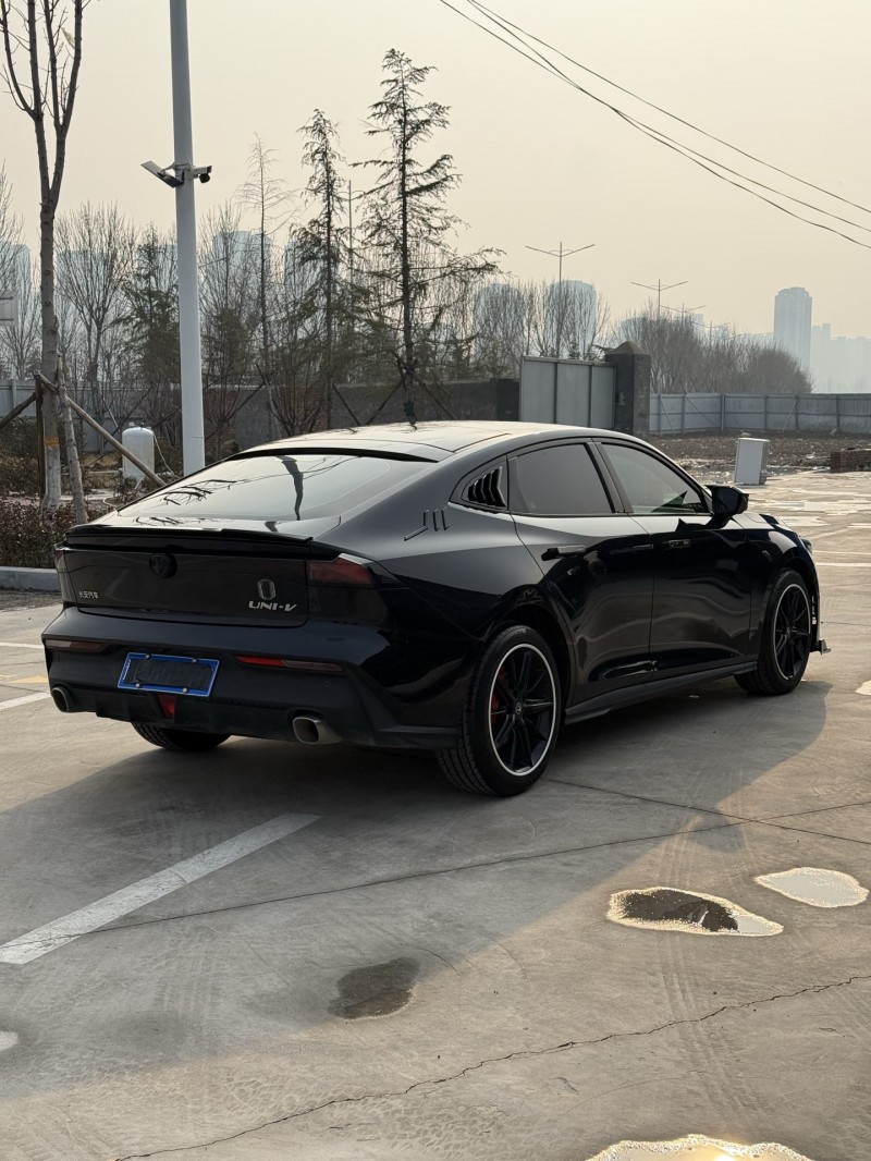 新乡24年长安汽车UNI7