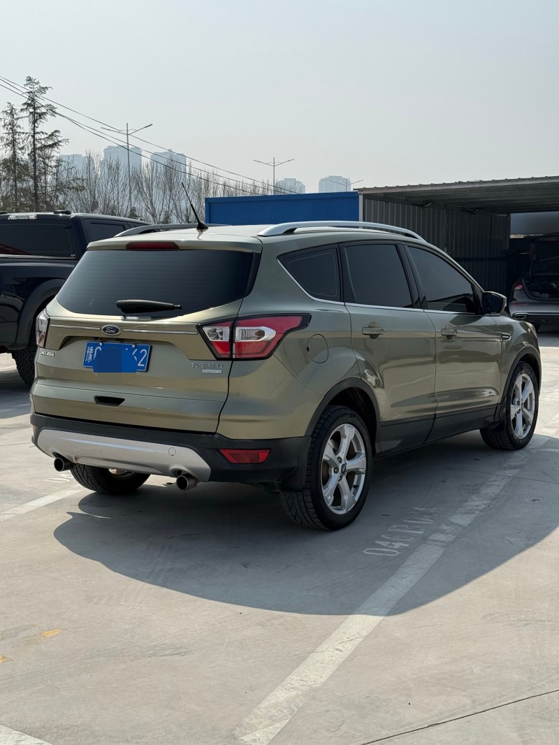 新乡17年福特翼虎4