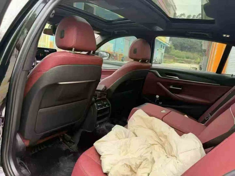 南平23年宝马5系4