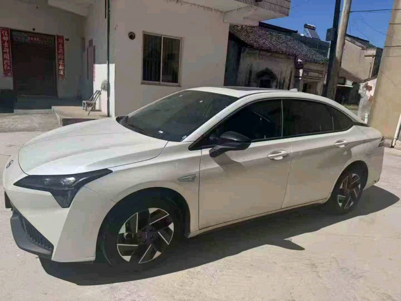 苏州25年传祺埃安S8