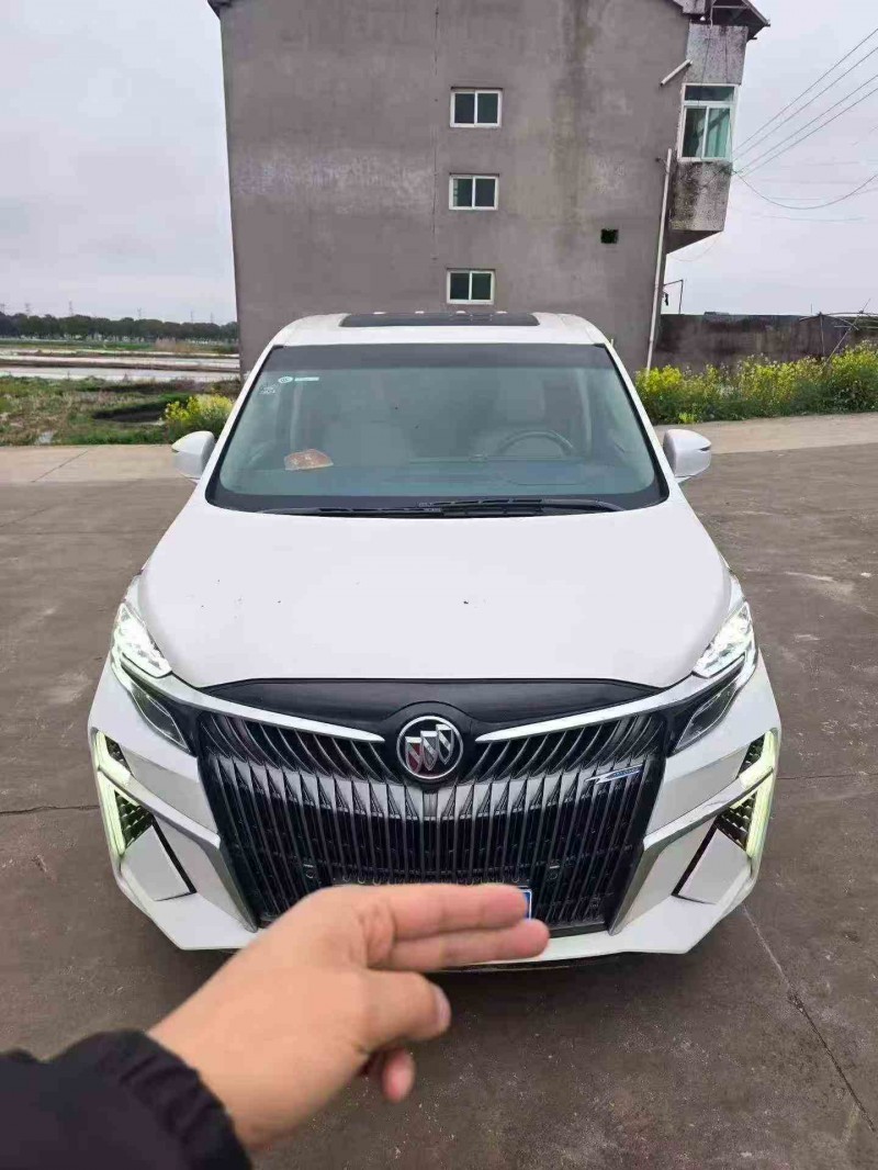 苏州22年别克GL81