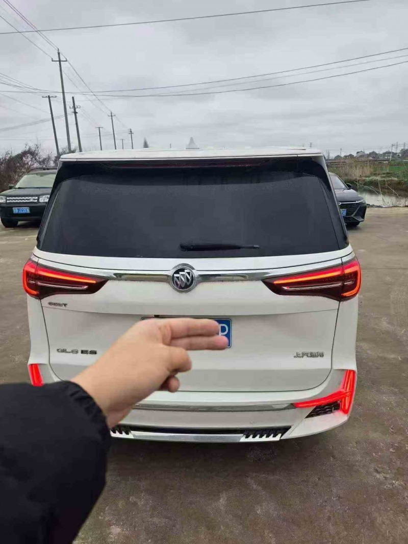 苏州22年别克GL89