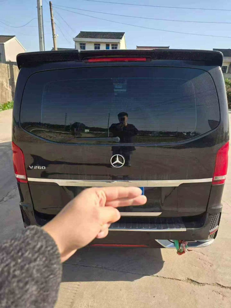 常州21年奔驰威霆9