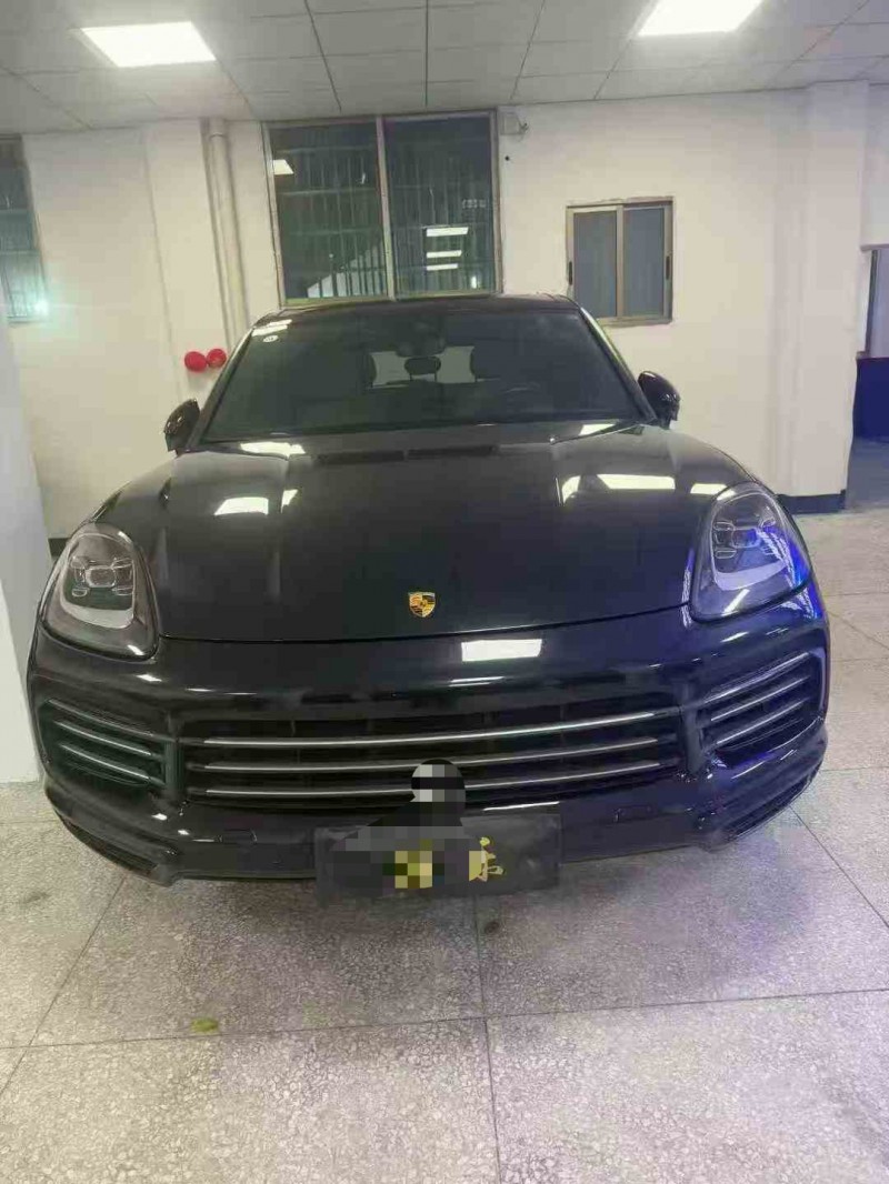 岳阳22年保时捷卡宴1