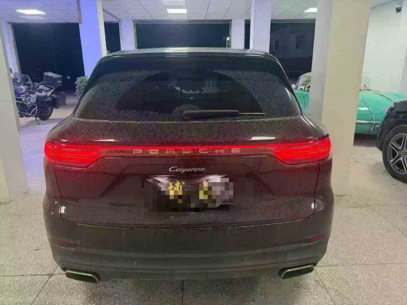 岳阳22年保时捷卡宴9