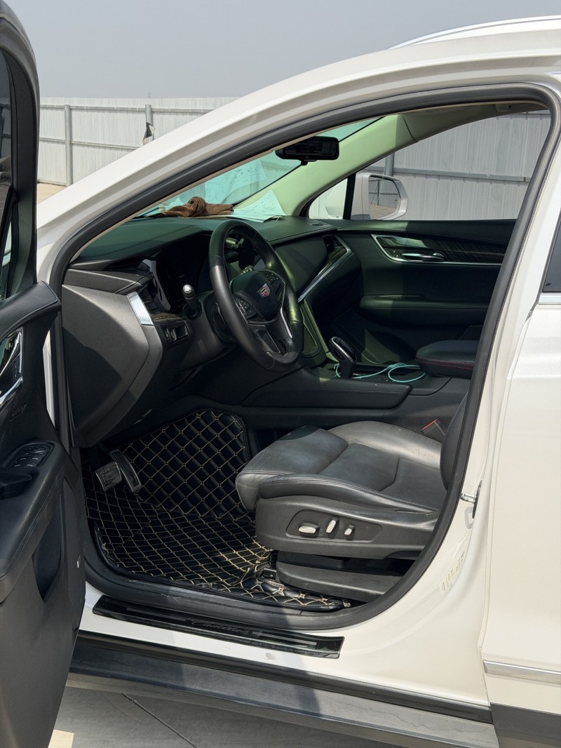 新乡16年凯迪拉克XT54