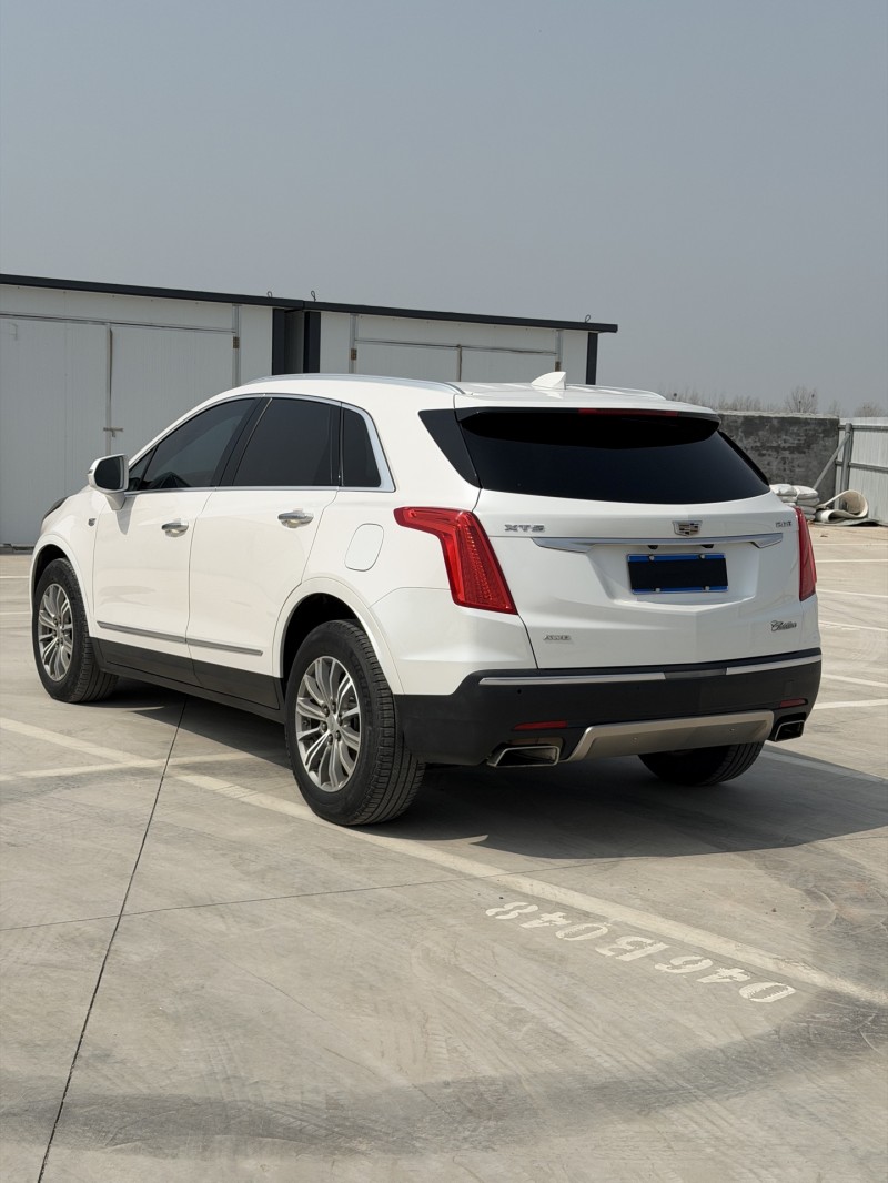 新乡16年凯迪拉克XT59