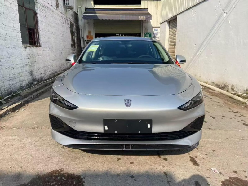 广州25年荣威D71