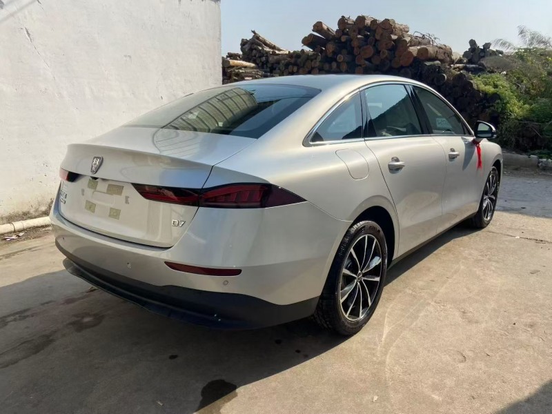 广州25年荣威D77