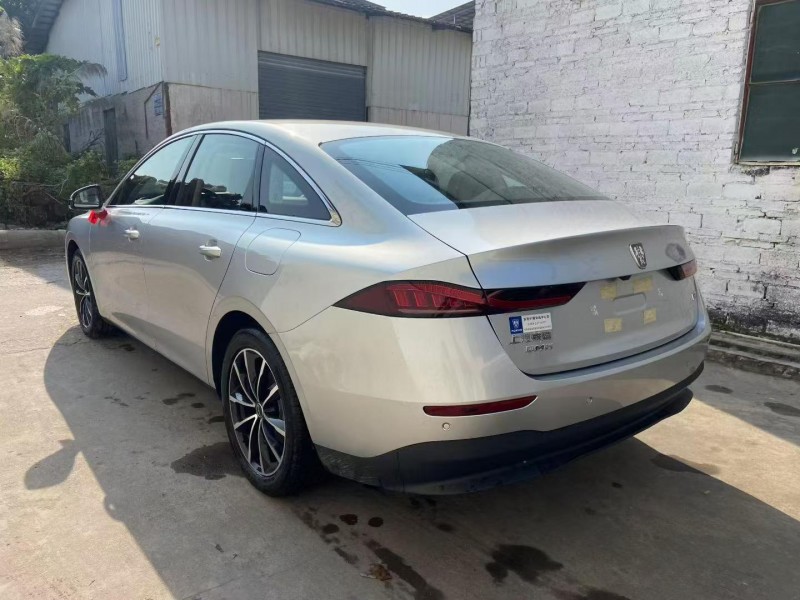 广州25年荣威D79