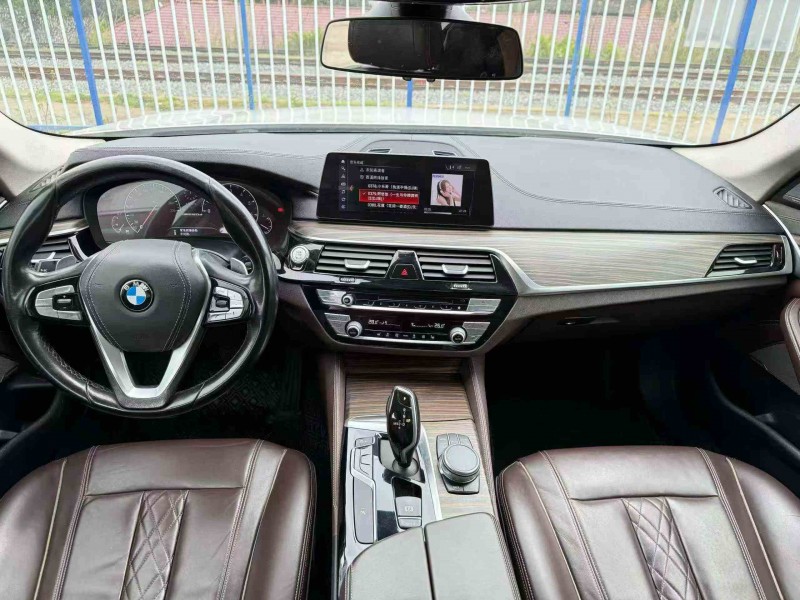 张家界19年宝马5系5