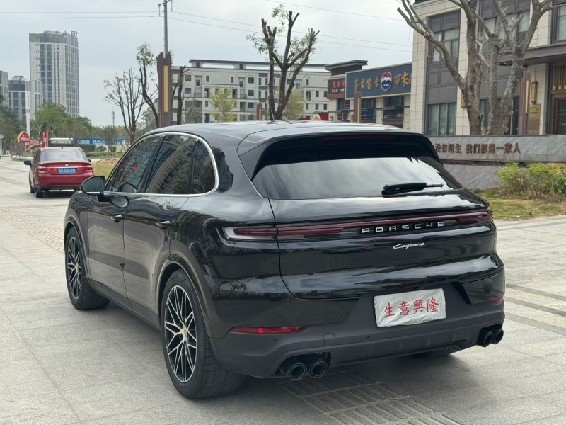 廣州24年保時捷卡宴7