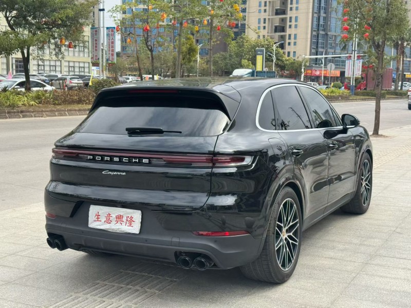 廣州24年保時捷卡宴8