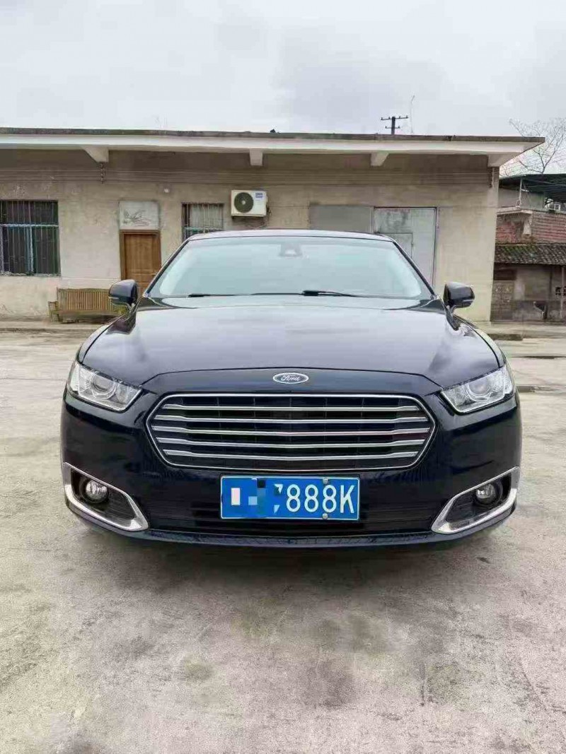 邵陽17年福特金牛座1