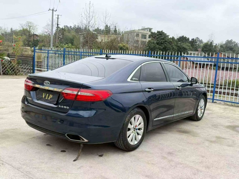 邵陽17年福特金牛座9