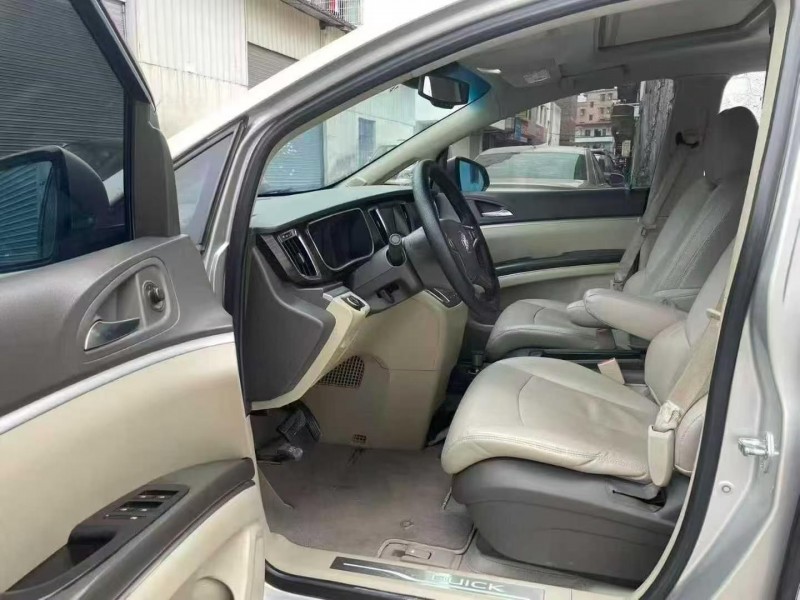 廣州12年別克GL84