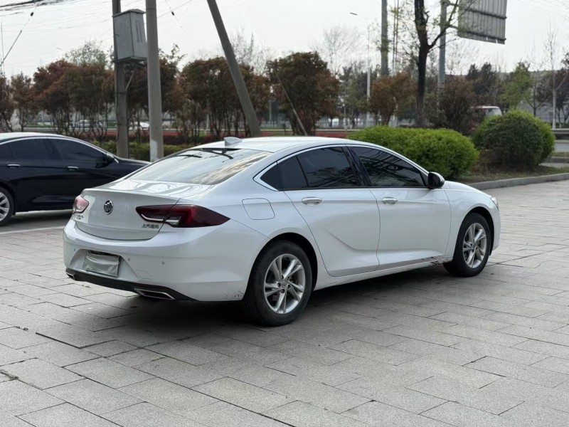 徐州23年別克君威6