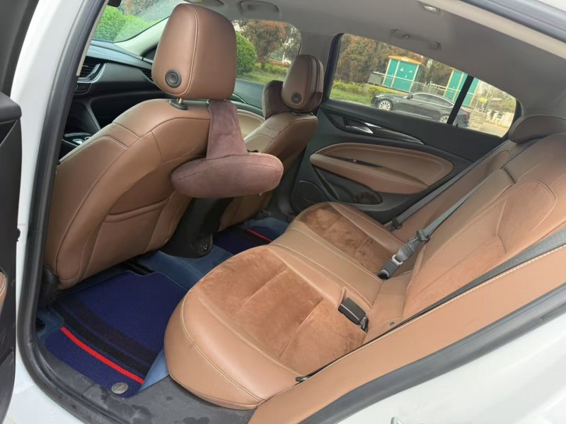 徐州23年別克君威9