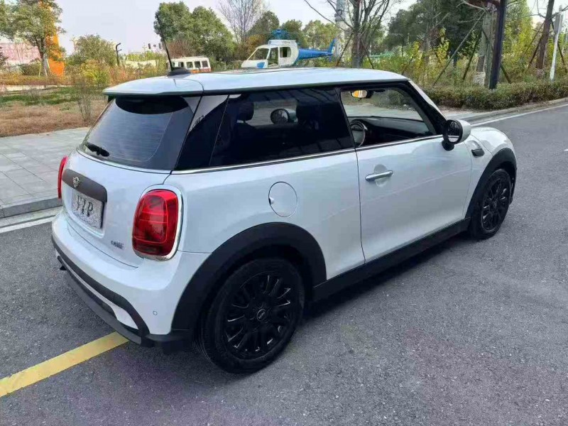 张家界24年宝马迷你6