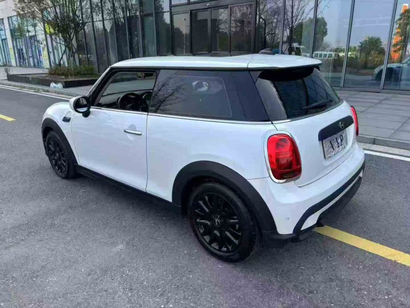 张家界24年宝马迷你7