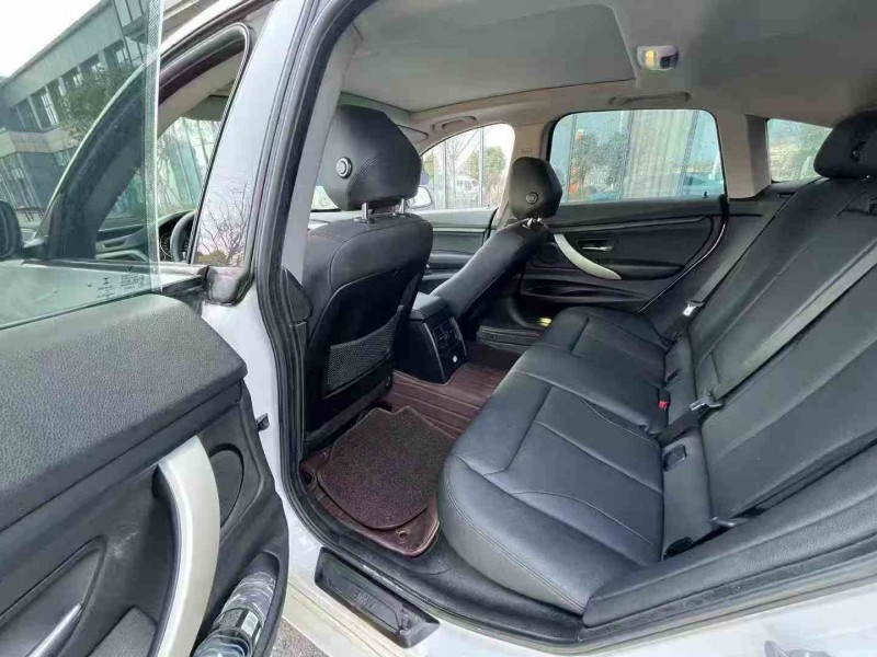 张家界17年宝马3系4