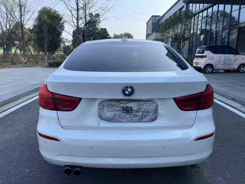 张家界17年宝马3系9