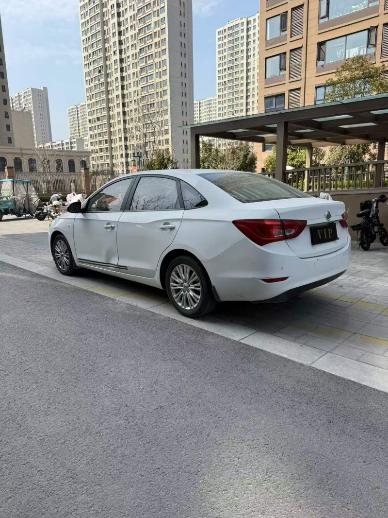 宿迁17年别克英朗5