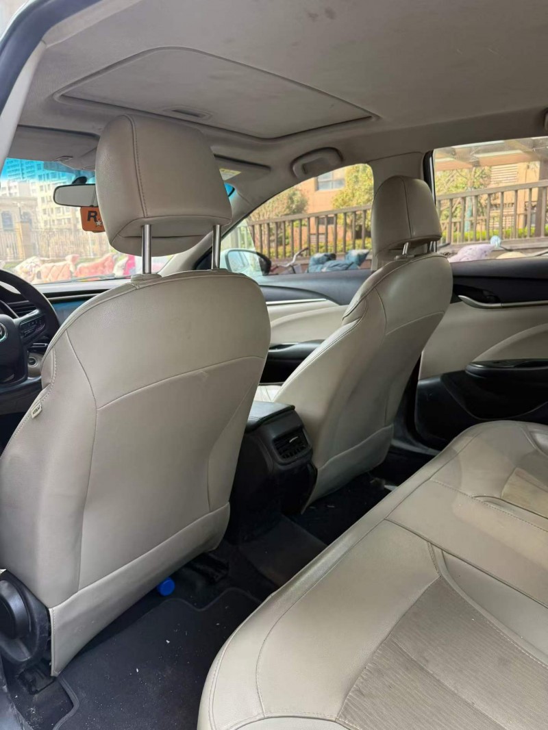 宿迁17年别克英朗7