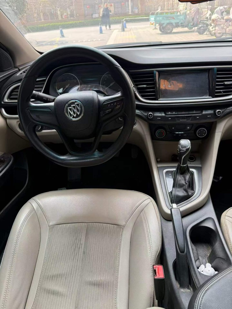 宿迁17年别克英朗8