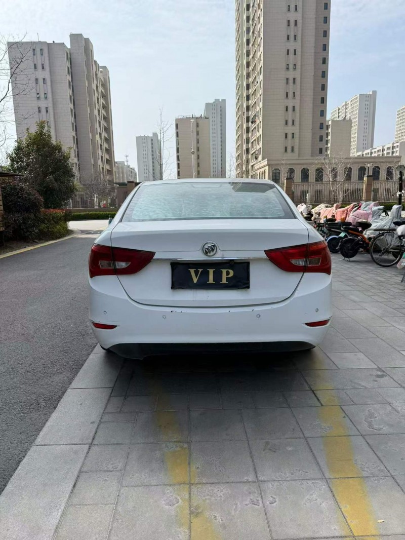 宿迁17年别克英朗9