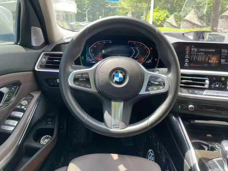 深圳21年宝马3系7