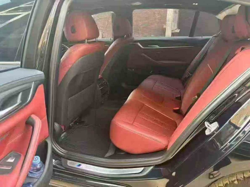 北海23年宝马5系5