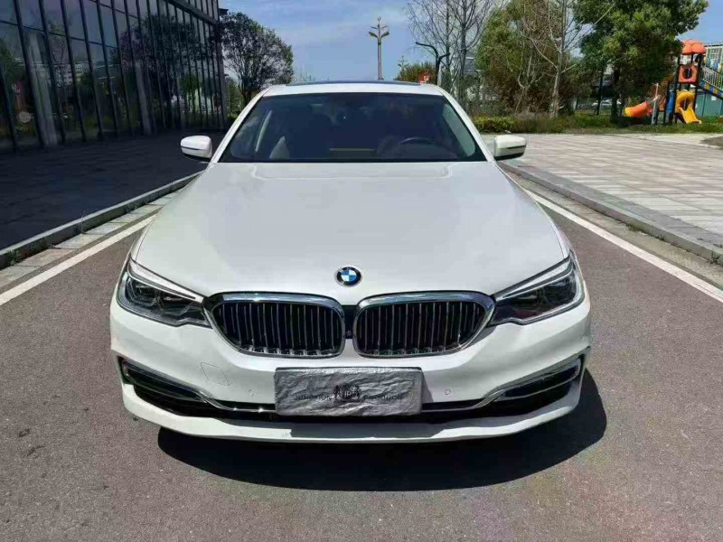 张家界18年宝马5系1