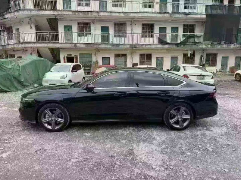 贵港25年本田雅阁3