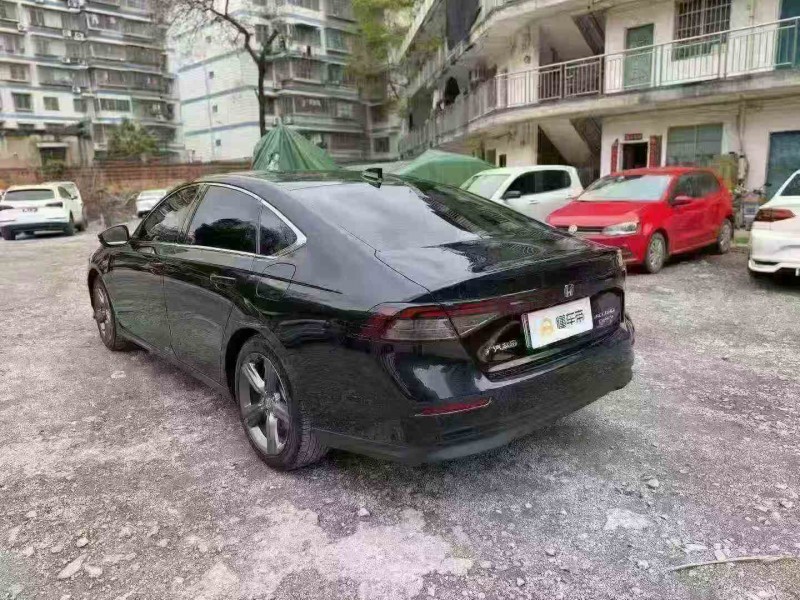 贵港25年本田雅阁7